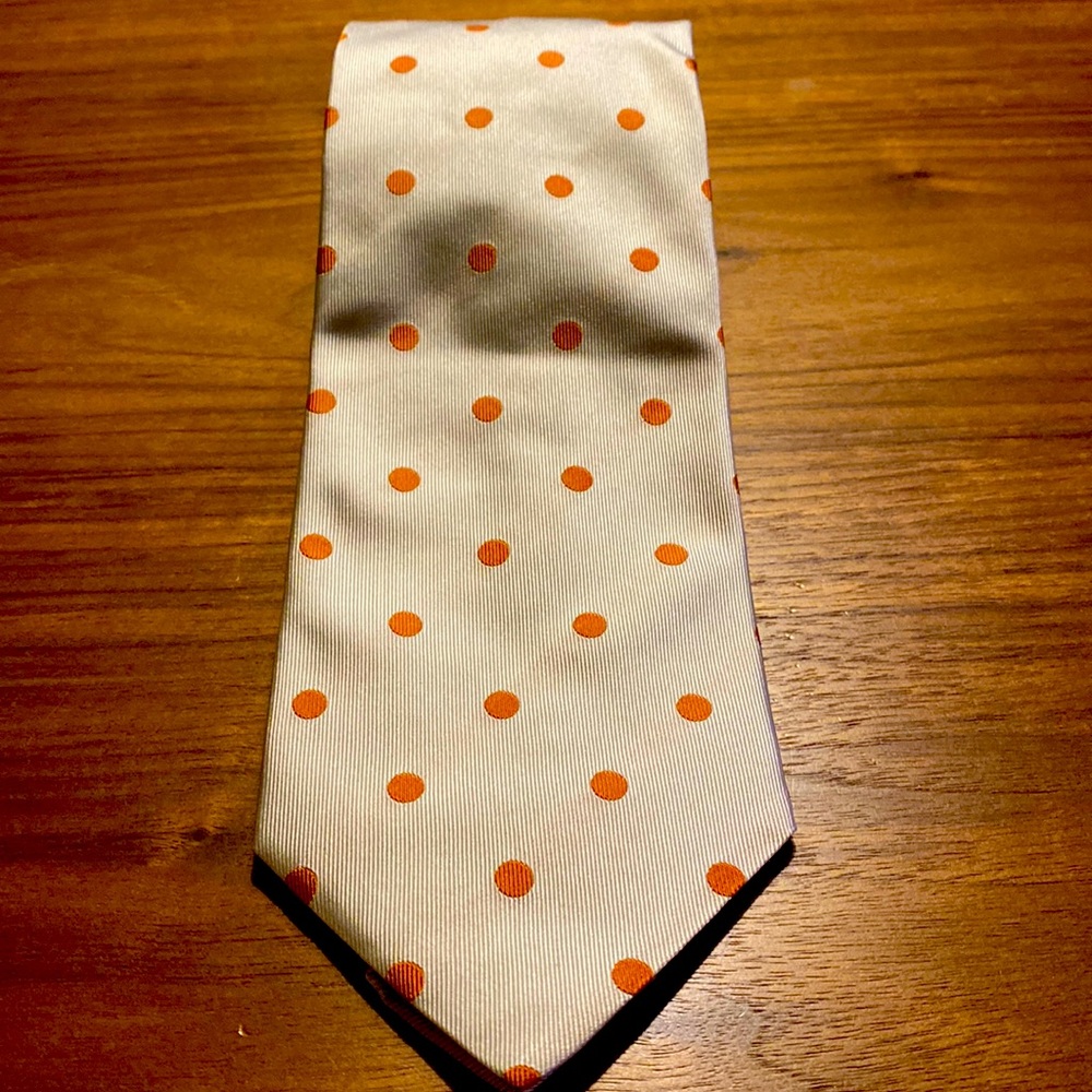 Never worn Burberry Silk Tie, creamy white with salmon polka dots.